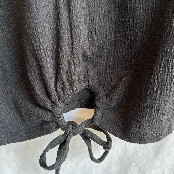 Mudd black cap sleeve top with front tie, size M - Picture 3 of 7
